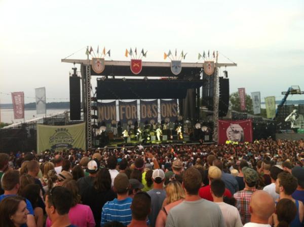 989WCLZ's tweet photo. @MumfordOfficial rocking the Eastern Prom #GOTR #portland http://t.co/hCe9EKjA