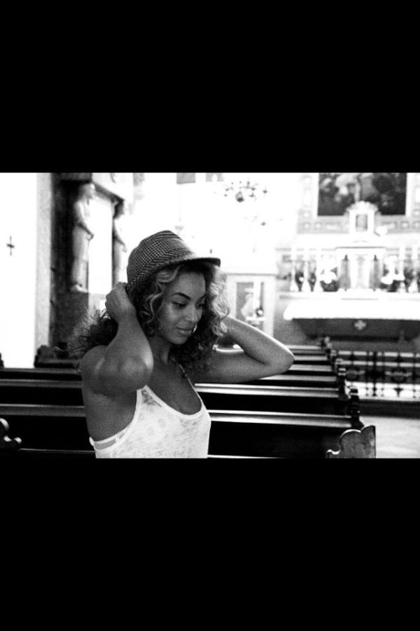 BeyonceQuotess's tweet photo. I had a hat on my head #TeamAutoFollow #TeamFollowBack #follow4follow #FollowBack #AUTOFOLLOWBACK #InstantFollowBack http://t.co/gvGv6n4E