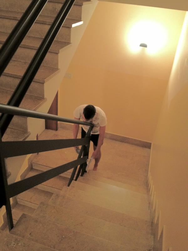 Frankvalentini's tweet photo. The end... Bagno alle 3 con scavalcata della recinzione piscina! http://t.co/8PtSspVk