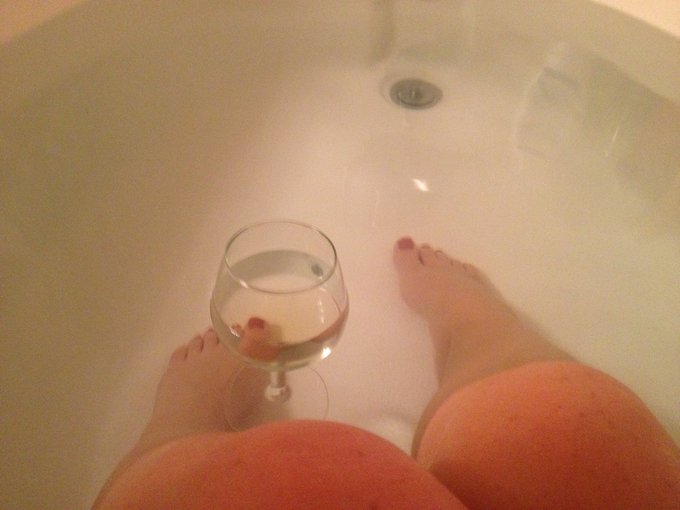 Bath time http://t.co/Os48NZ8l