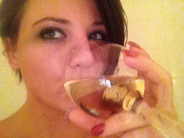 And wine time http://t.co/b5xCmyUS