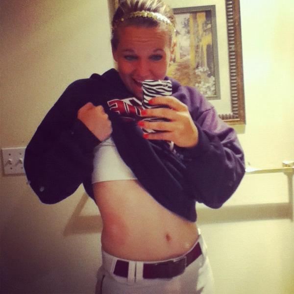 Meg_Dav33's tweet image. “@Pitcherproblem8: #TenWorstFeelings getting nailed with a line drive #pitcherproblems” gotta love it.