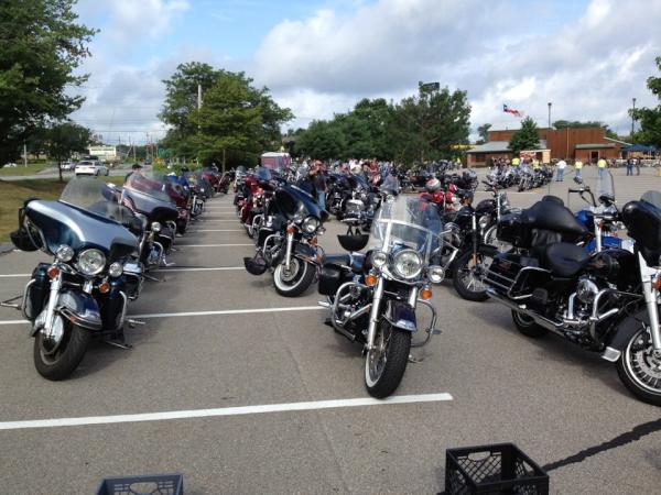 texasroadhouse's tweet photo. The big day is here #TXRHTroopsRide Check out the photo from outside one of our starting point locations http://t.co/C8mNWjaS