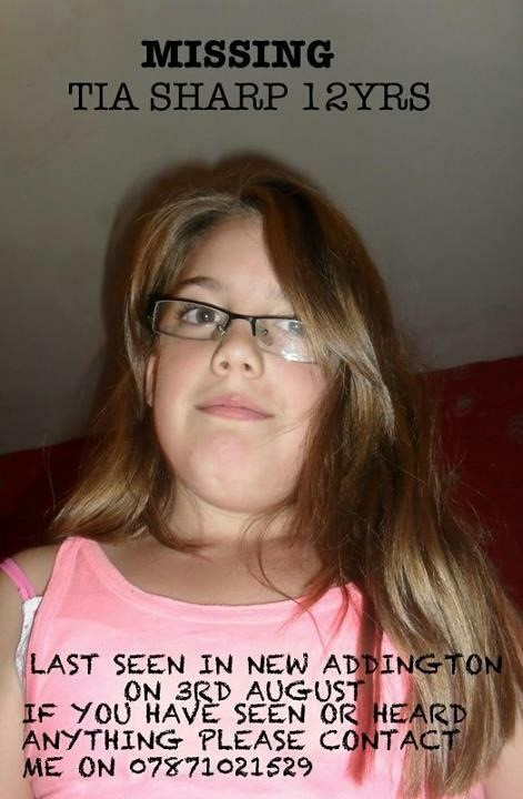 mrs322's tweet photo. @Ginofantastico @hollywills @ollyofficial @Schofe @LaurenGoodger @KissFMUK @MinniesBoutique please retweet http://t.co/HBABdV56