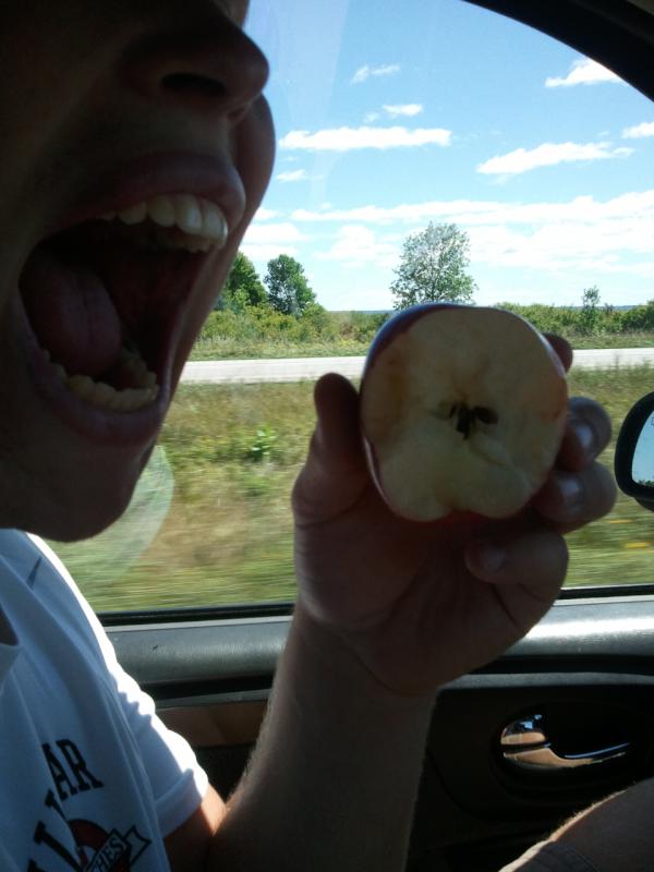 RileyDelzer's tweet photo. I had a nibble. http://t.co/jNEUw4Mw