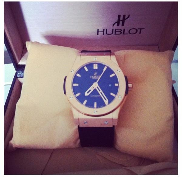 marc4Rainone's tweet photo. @Hublot. Please, may I know the name of this template? http://t.co/QMqYluOy