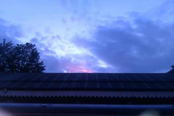 slugtrail's tweet photo. English sunset!  @missyzachary http://t.co/xLwuRcO4