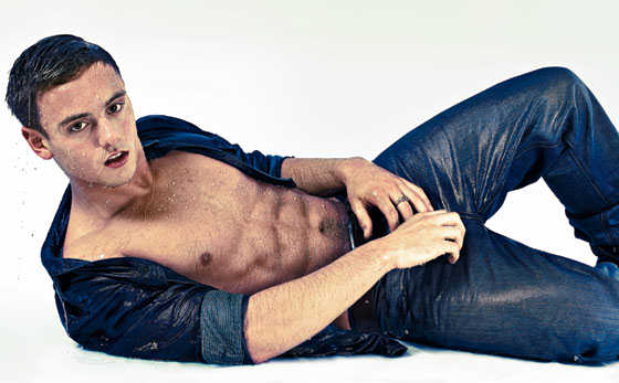 1Dfans_BOOM's tweet photo. I don't understand who wouldn't like Tom Daley, I mean, look at him, he's so sexy. http://t.co/nRsC1ALZ