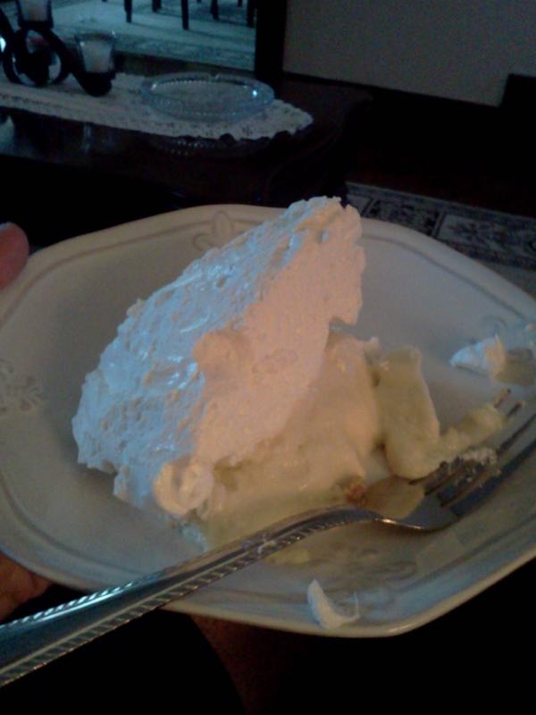 fotodan2000's tweet photo. Dinner, homemade Key Lime pie. http://t.co/2f7MAKdi