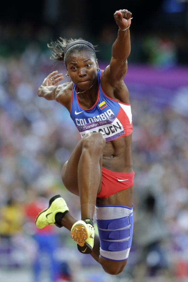 NoticiasCaracol's tweet image. Colombia dijo: #VuelaCaterine... Y Caterine Ibargüen voló. RT