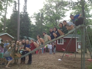 slhirsch11's tweet photo. What a day! Eggs to order, open activities, mac &amp; cheese, older kids play, cabin bonding, pizza and Annie!
#LifeIsGood http://t.co/st9MdQHG