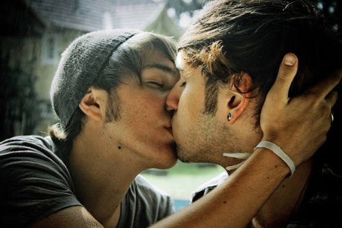 MelbGayProm2012's tweet photo. "Equal Love" #legalizelove http://t.co/NZ5v5cWB