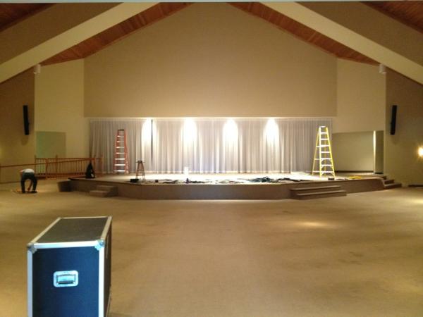 MMilt's tweet photo. @HillsideMankato: Construction on sanctuary begins this week. New platform and carpet coming soon! http://t.co/QJGalIwZ