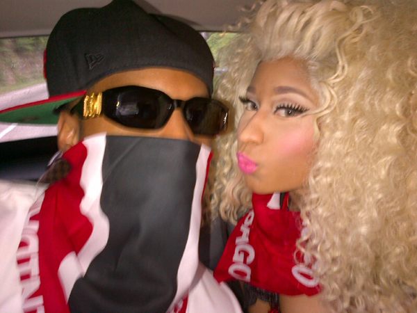 ObeyYoGirl's tweet photo. Nicki Waz iN tRinidad Doing Her Thang http://t.co/vq5q1LzQ