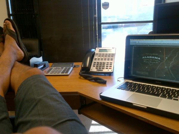 navin88's tweet photo. Just another day at work. http://t.co/0qBF9CUz