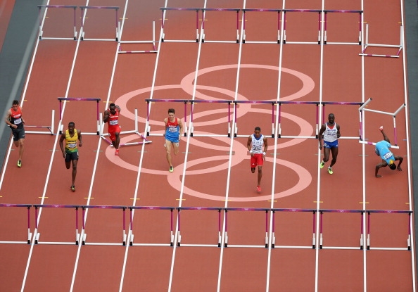 L2012StadiumCam's tweet photo. Lane 1 – ouch! But a good attempt at a roly-poly nonetheless #London2012 http://t.co/2CDeYXzm
