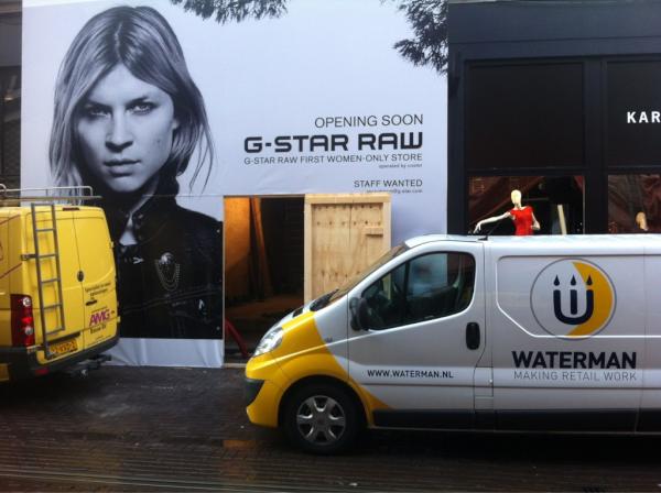 Waterman3261's tweet photo. Druk bezig in de nieuwe en eerste G-Star WOMAN! #gstar http://t.co/OXCHXBBx