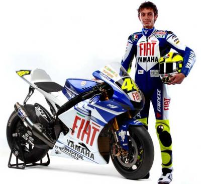 fefra7's tweet photo. FINALMENTE IL RITORNO DI VALE IN YAMAHA..... @SkySport http://t.co/z4feostn