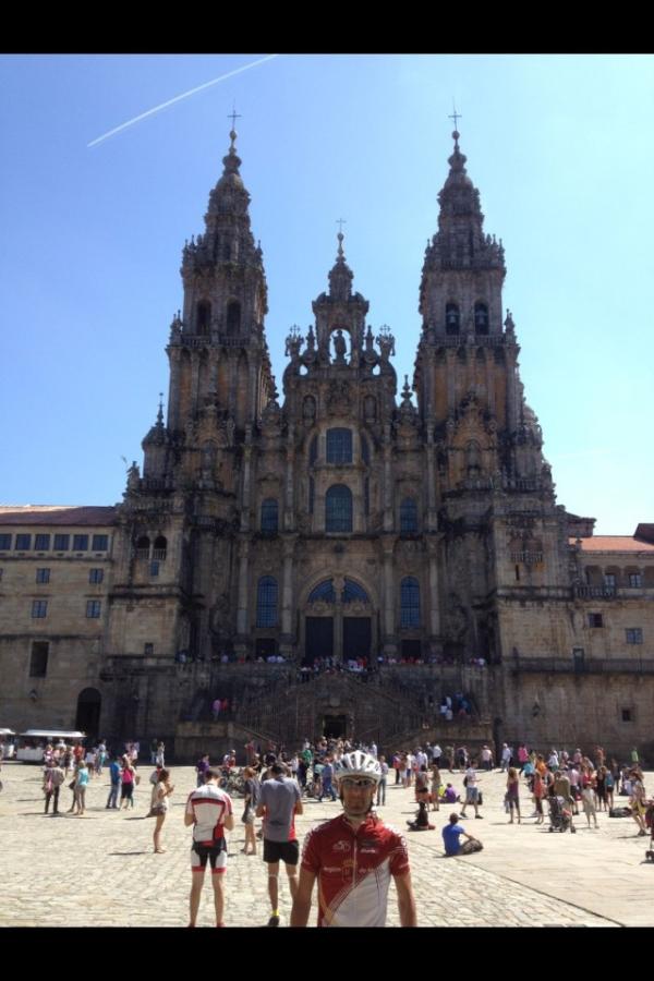 Nuestro amigo <a href="/Fransubs/">Fran</a> ya esta en Santiago, objetivo conseguido. Enhorabuena