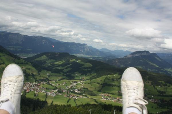 euroescapade's tweet photo. Paragliding in Austria was amazing http://t.co/mAEZS2Cr