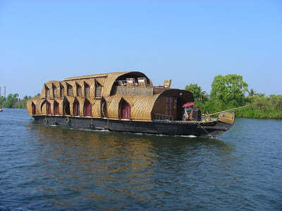 IndiaPanorama's tweet photo. An Amazing tour in Kerala by Houseboats.....Check Out..http://t.co/8VD13AmJ http://t.co/U5bSHzPl