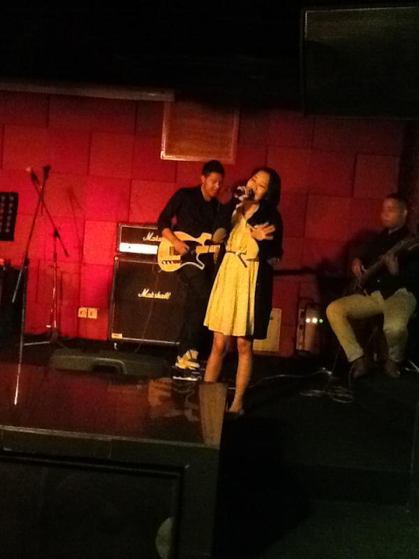 #np Cintakan menjawabnya.. @Radhini_