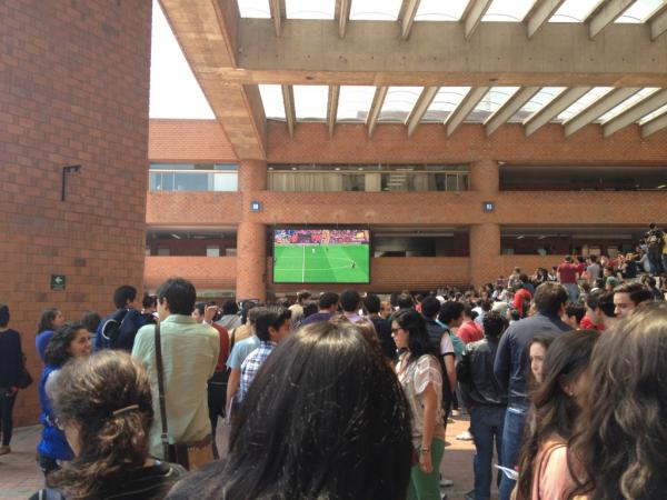 PraxisIngCivil's tweet photo. “@AngiePrzM: I ibero you http://t.co/NBnwcsAz” sintieron la pasión?