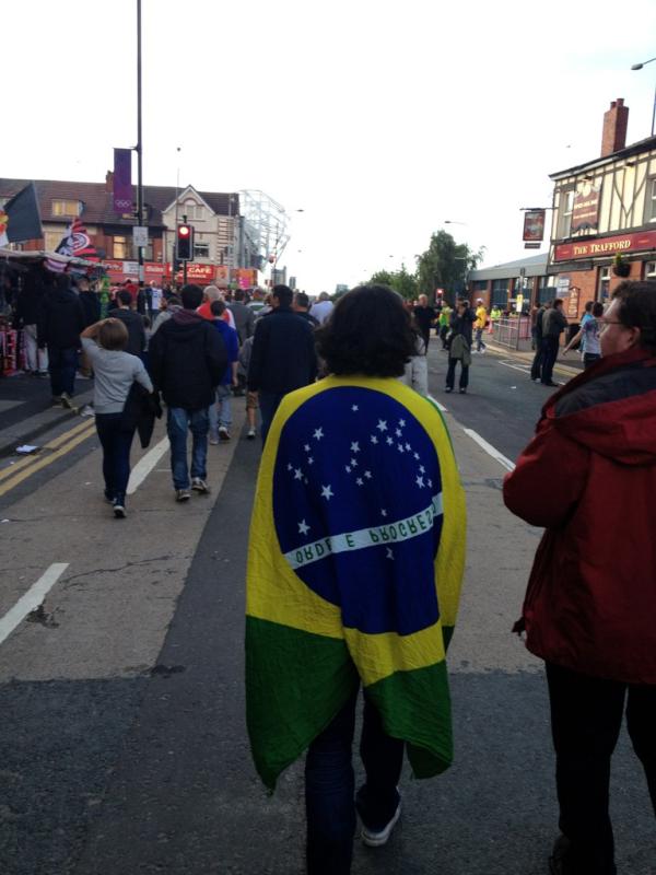 The_FootBlog's tweet photo. Brezilya-Guney Kore maci oncesi Brezilyali bir taraftar #london2012 http://t.co/3HSqltmg