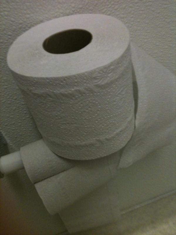 iAWOL's tweet image. If you do this in my bathroom I will kill you. That doesn't become a shelf when the old roll is empty. #BathroomProblem