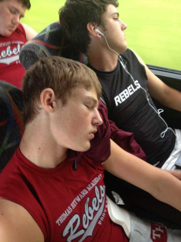 JDTuten1's tweet image. 2 in 1 #4Total