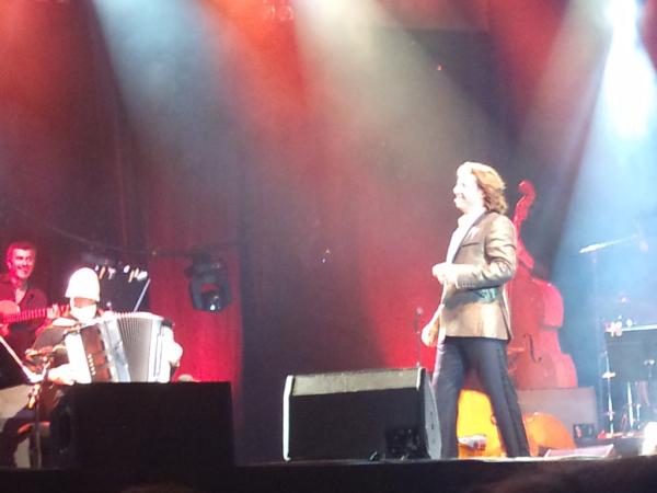 roberto_alagna's tweet photo. Ca continue... #Pasión #Fréjus http://t.co/oBJafyRM