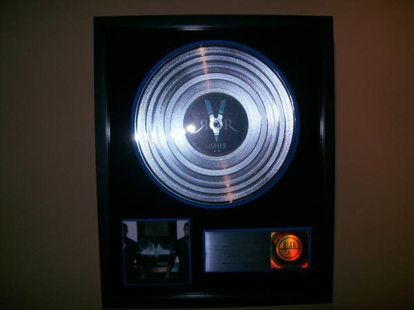 DylanCustard's tweet photo. recorded in the studio at Echo Bar Studio with Eric Braund &amp; Bob Horn..tonight workin w/ Drew Lane at Drew Right Music http://t.co/XK6T6IqZ