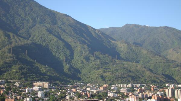rossi_bermon's tweet photo. Eterna enamorada del Ávila <3 http://t.co/otBLBbes