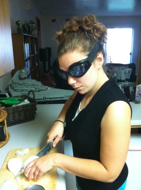 Levelcap Wife Using Onion Cutting Goggles Don T Get Geekier Than This Http T Co Duo5ud0k Levelcap Wife Using Onion Cutting Goggles Don T Get Geekier Than This Http T Co Duo5ud0k