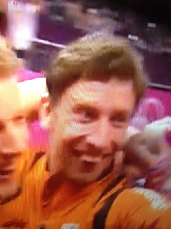 lpruniski12's tweet image. haha I was literally thinking the same thing... RT“@GerretLok: People cry when you smile good sir #fixyourteeth http://t.co/0YXjabQ”