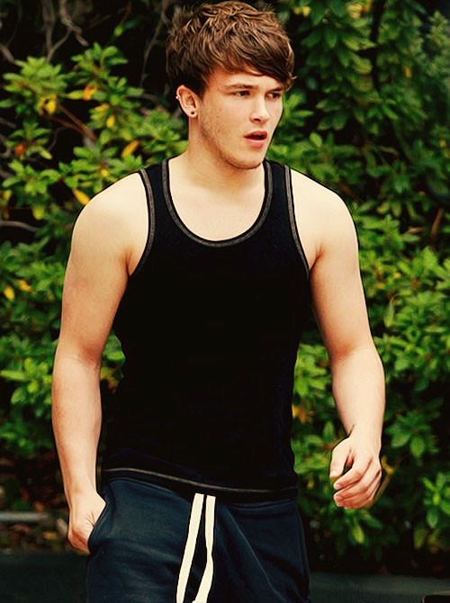 Patitoagrio's tweet image. El sexi de #JoshDevine *.*