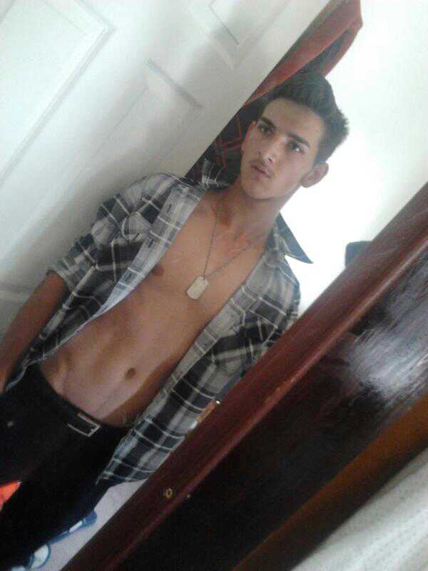 look at me lol  -- Caesar mix (<a href="/Justinmixboy/">Caesar mix</a>) ur Beauitful lol rally