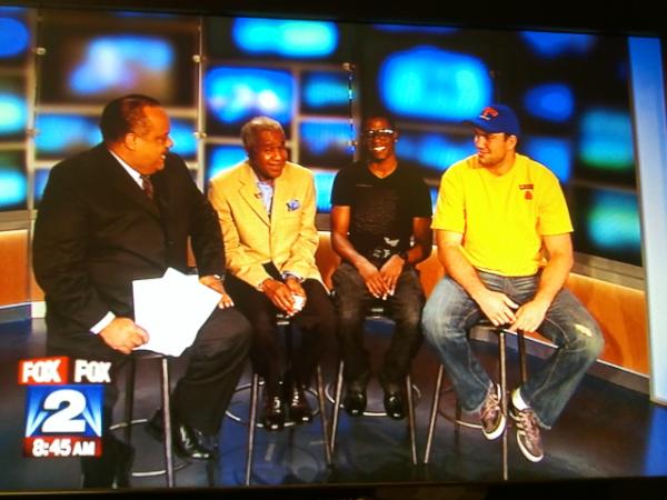 WatchDoggPeiWei's tweet photo. @Iamboxing interview on Fox 2 this morning! @ESPNBoxing @FloydMayweather @50cent @fox2deena  #NEXTGENERATION http://t.co/LMRwsXw0