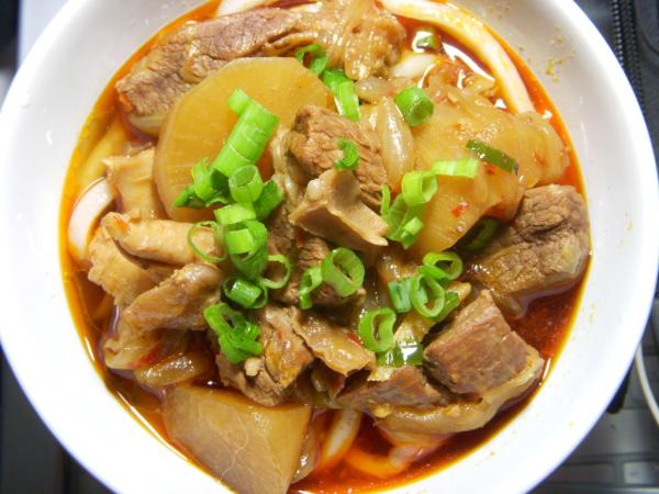 Liwei_Lin1's tweet image. My lunch: beef stew with noodles.  So easy to make.  Delicious