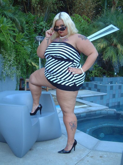 RT 50 more followers and you get a sexy pic! And dont forget to check me out at http://t.co/iw7hpMdX<a href="/tag/bbw"class="tags"><span>#bbw</span></a><a href="/tag/bbwporn"class="tags"><span>#bbwporn</span></a>