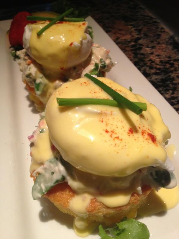 heechino's tweet photo. Cream of jersey corn cornbread muffin, Maryland blue crab salad with asperegus Benedict. http://t.co/0k24QKk1