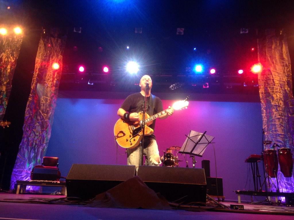 PropertyStaged's tweet photo. @ottawabluesfest you need #barstoolprophets @grahamgreer in your #lineup they know how to put on an amazing show! :) http://t.co/JmMQZkfESE