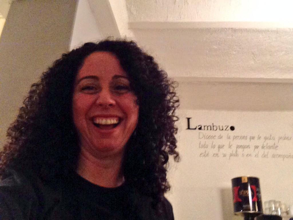 MaitePerea's tweet photo. Celebrando el #DíadeAndalucía y el #FINgood en Madrid en @barlambuzo... Lo mejor http://t.co/u5vYTqLZyq
