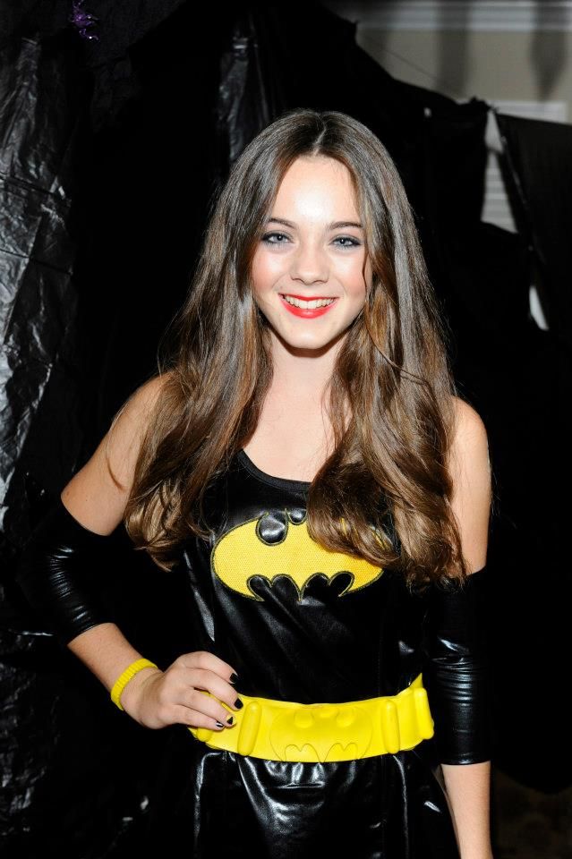              Ava Allan (15) 