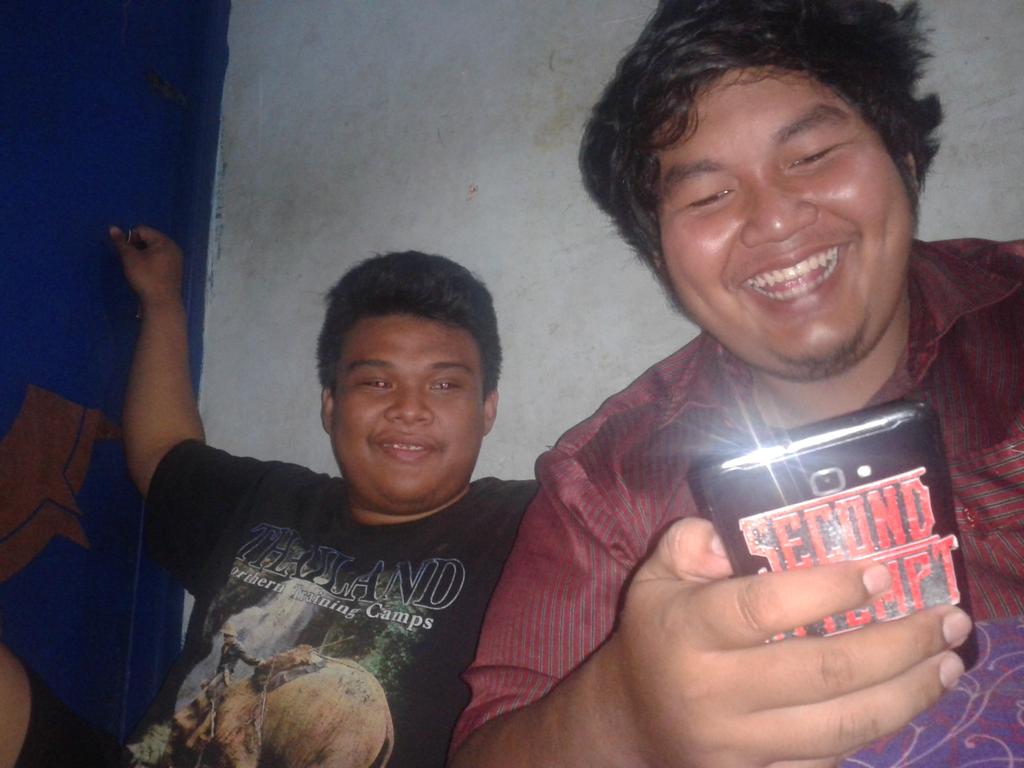 Kk yg lagi tidur de "@mexzy_randy: Kk yang mna? <a href="/secondattemptMC/">SECOND ATTEMPT</a> s <a href="/TriBudiLaksono/">@TriBudiLaksono</a> <a href="/yulian_gresando/">lian</a> "