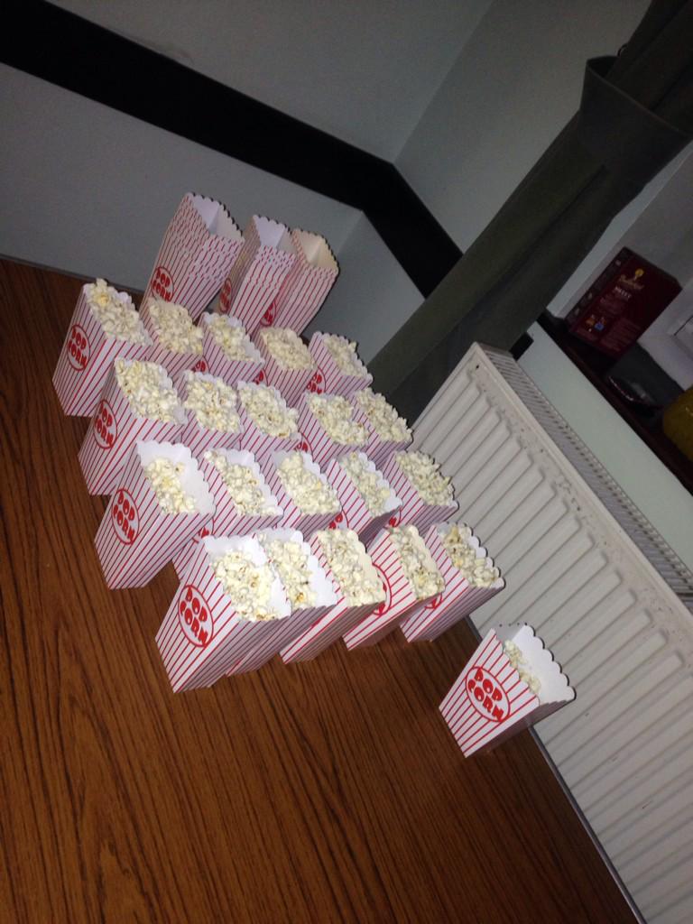 ItsJessicaJam's tweet photo. Movie night with popcorn and coke! AmaZing! #fmid15 http://t.co/FjKynOW3rC