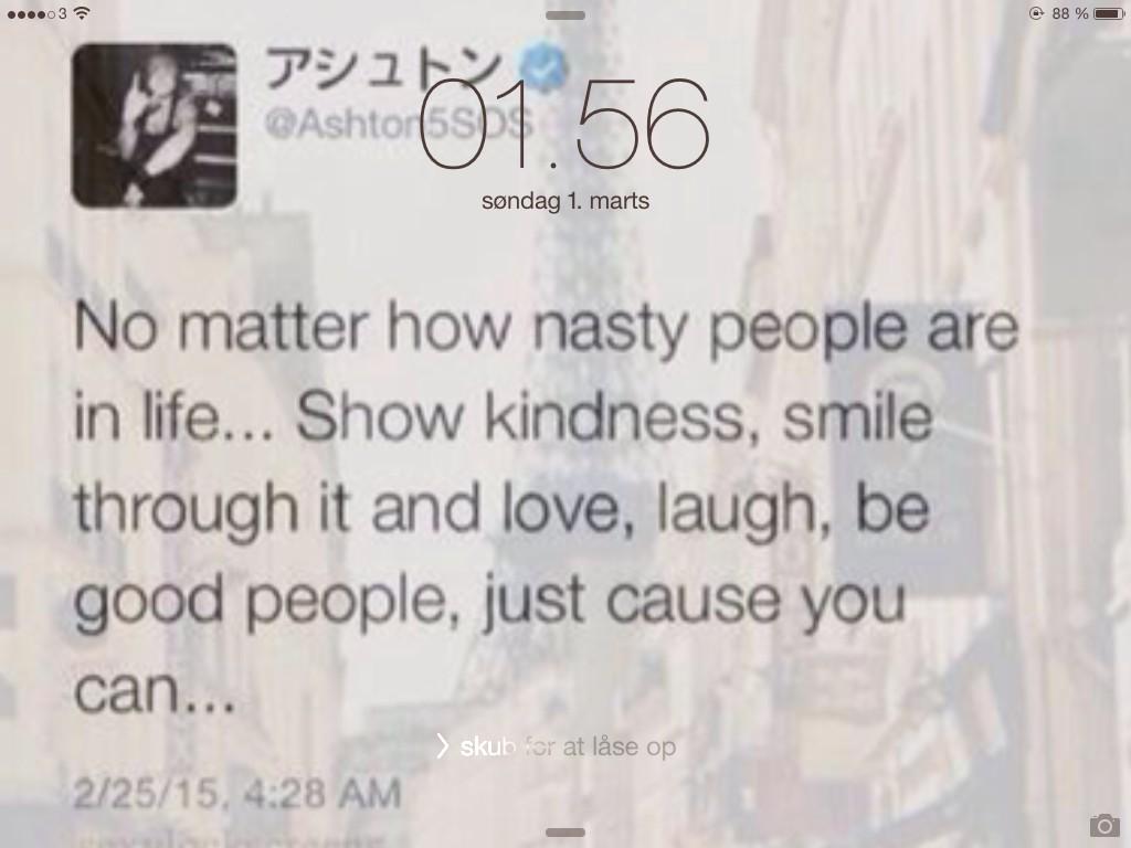You gotta love my lock screen tho #vote5sos #kcа