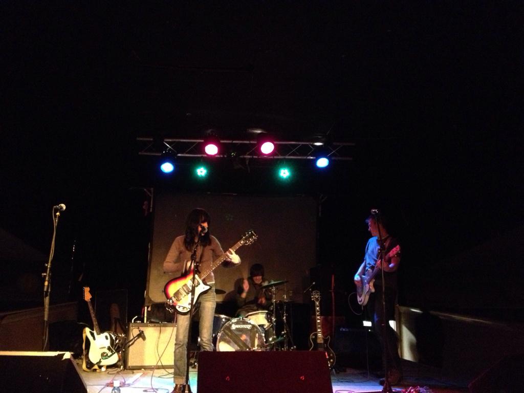 getplugged's tweet image. Last evening, @VinylTigers getting it done at @asburylanes along with @Roadsidegraves, The Vaughns and Lowlight