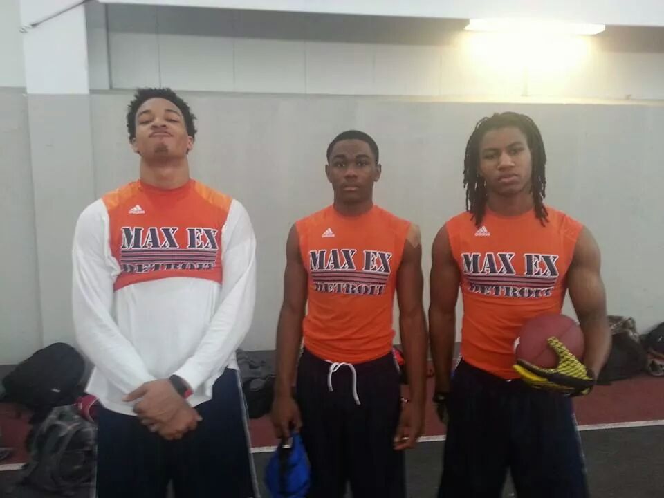 JKellypowell's tweet photo. Cass Tech No Fly Zone http://t.co/pN0CHScUf7