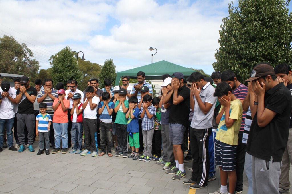 MKA_adlsouth's tweet photo. Majlis Adelaide South (Fazl e Umar) Khuddams and Atfals participating in #cleanupausday #MuslimsForGoodOfMankind http://t.co/XL3m6heOMN